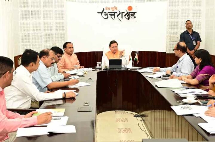 सीएम धामी ने दिए निर्देश : स्कूलों में बच्चों को पढ़ाई जाए श्रीमद् भगवत गीता